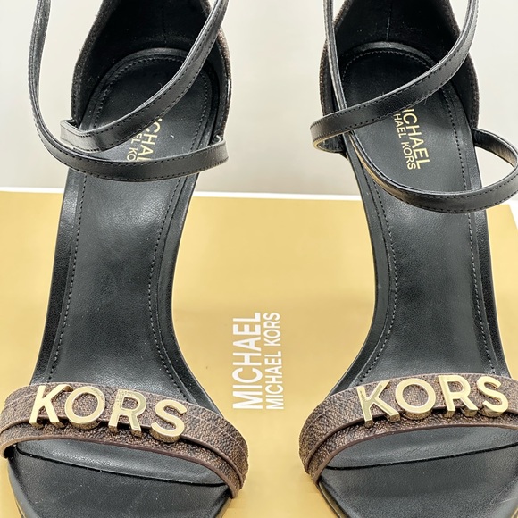 Michael Kors Goldie Single Sole Sandal Sz 7 M Women’s New - Picture 2 of 9